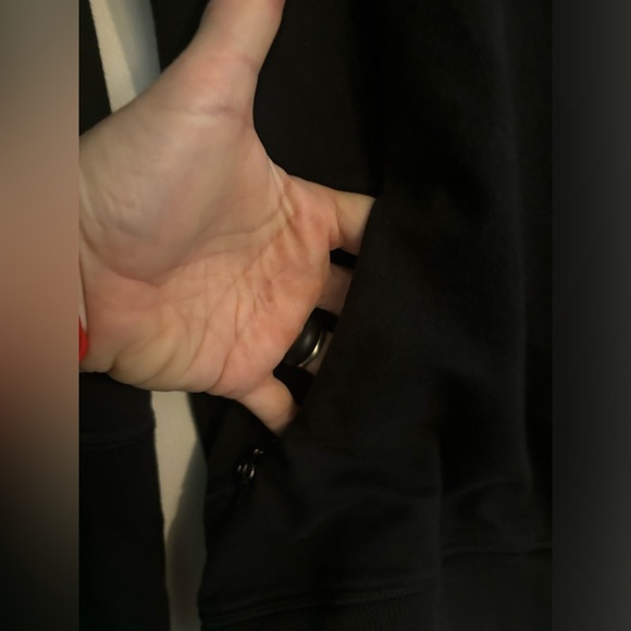 Lululemon Womens 6 Cowl Neck Double Front Zippered Pocket Black Sweatshirt - Picture 2 of 10